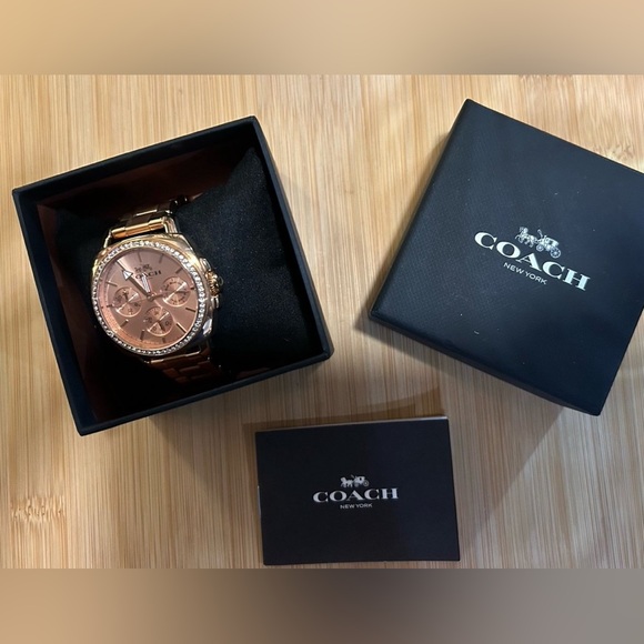COACH BOYFRIEND WATCH WITH 38MM ROSEGOLD CHRONOGRAPH FACE & ROSEGOLD BRACELET - Picture 6 of 6